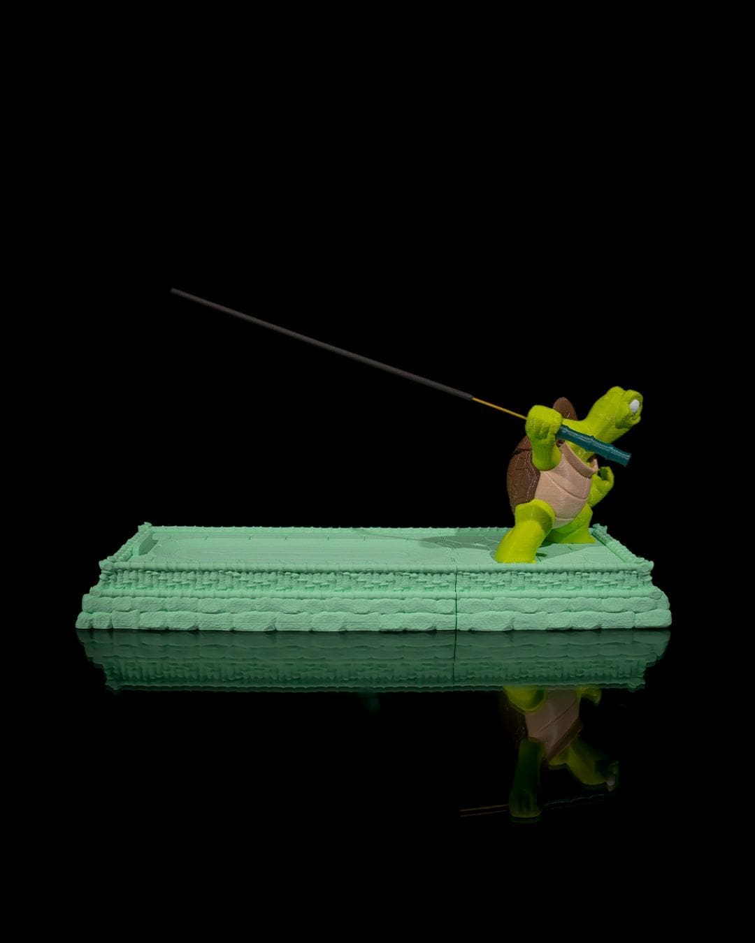 Portaincenso Tartaruga Ninja - Un'Allegra Fusione di Arte e Funzionalità Dipinta a Mano - immagine 12