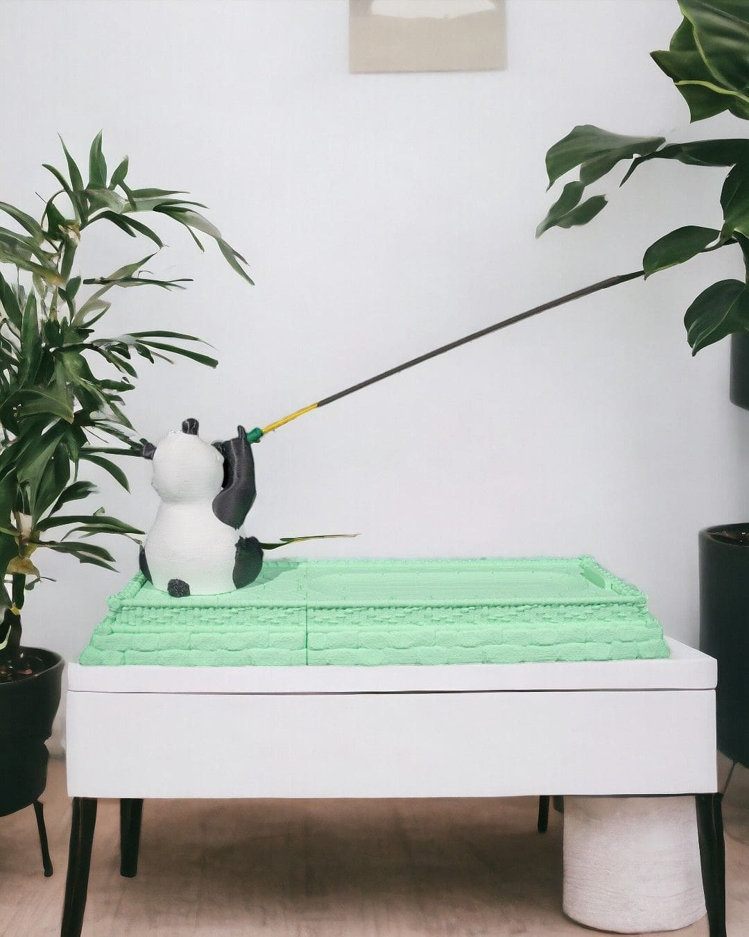 Portaincenso Panda Flautista - Melodie Serene e Aromi Avvolgenti Dipinti a Mano - immagine 3